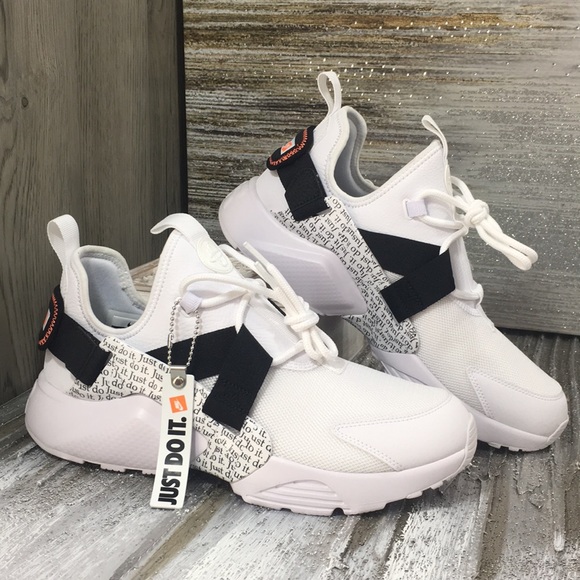nike w air huarache city low prm